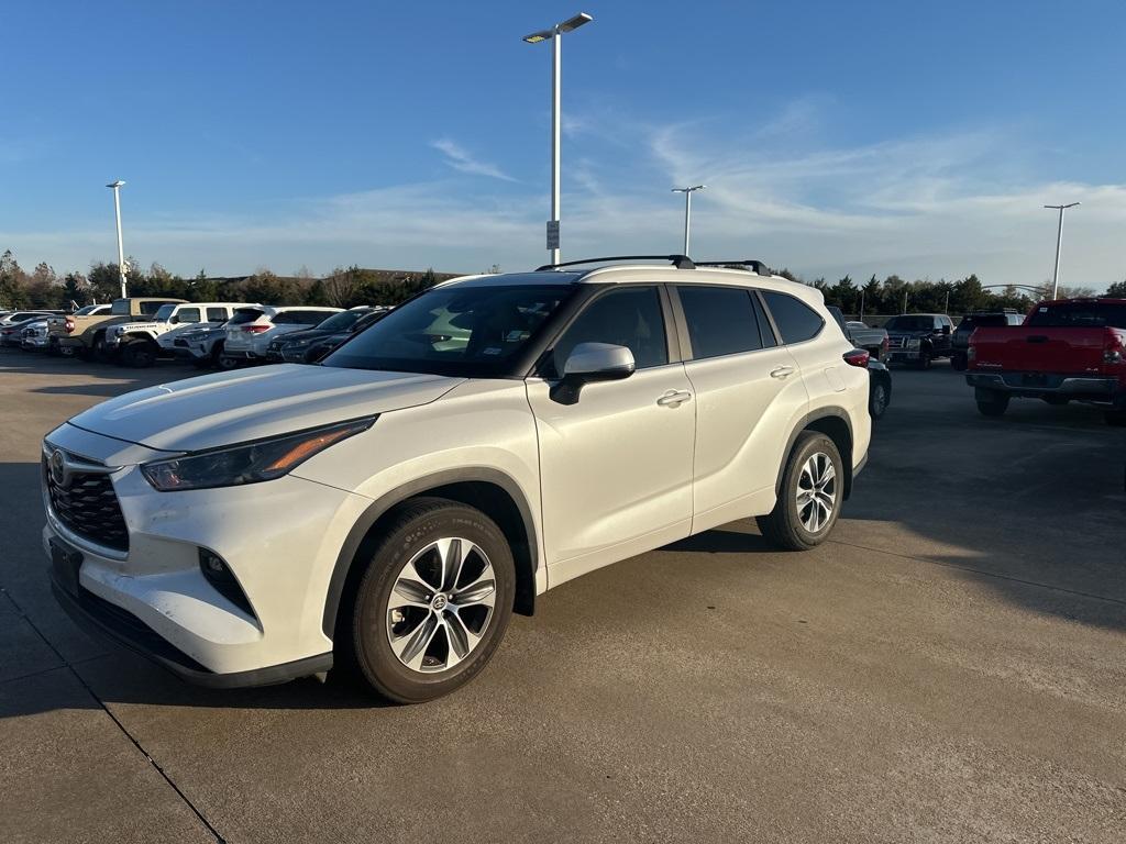 used 2023 Toyota Highlander car, priced at $37,788