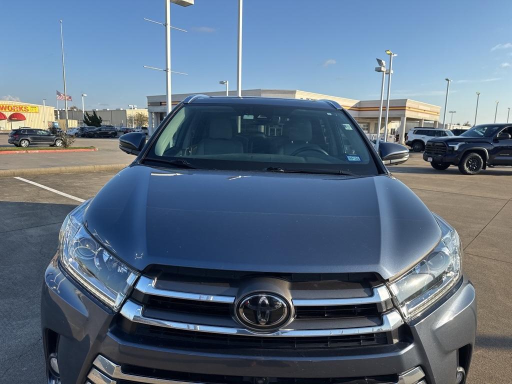 used 2018 Toyota Highlander car, priced at $28,795