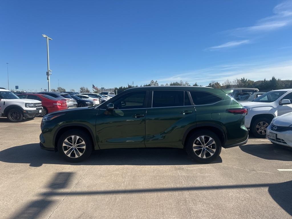 used 2023 Toyota Highlander car, priced at $37,988