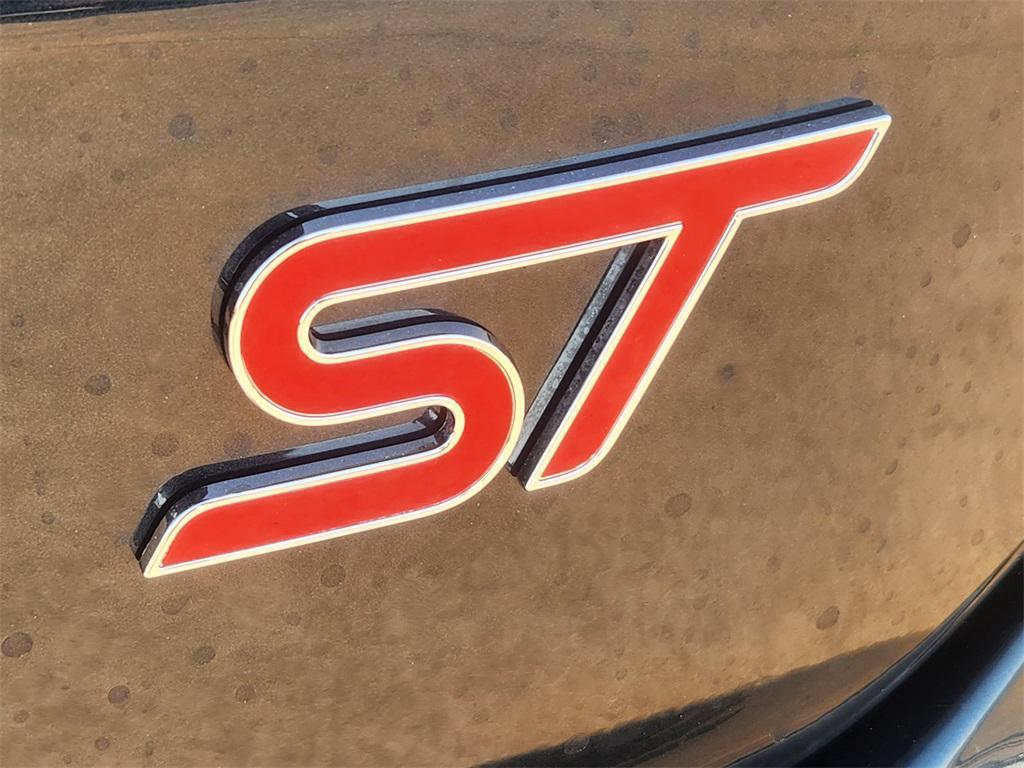 used 2023 Ford Edge car, priced at $30,495