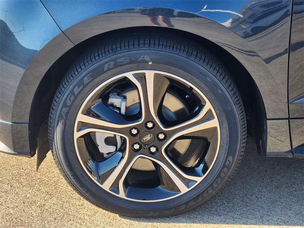 used 2023 Ford Edge car, priced at $30,495