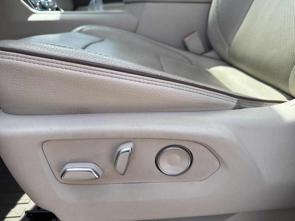 used 2021 GMC Yukon car, priced at $50,995