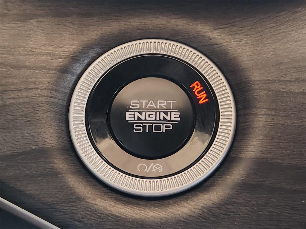 used 2024 Jeep Grand Cherokee L car, priced at $27,995