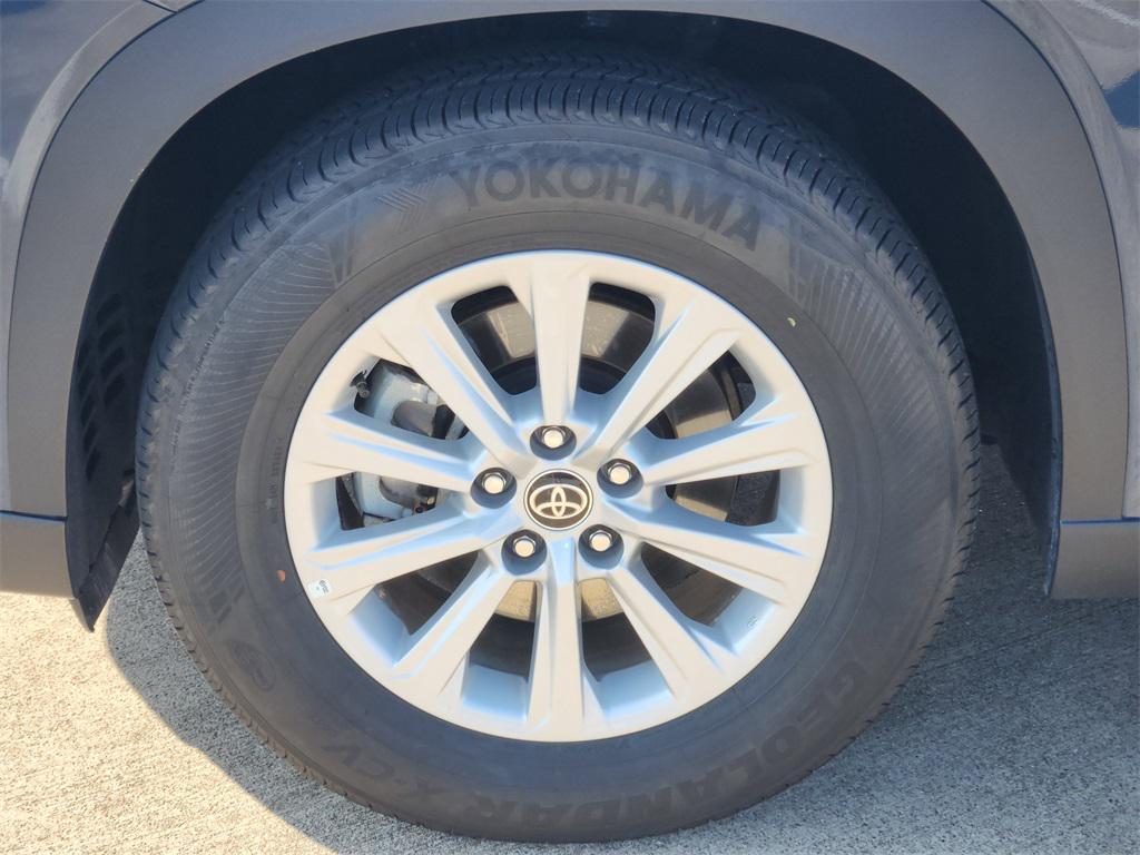 used 2025 Toyota Grand Highlander car, priced at $46,495