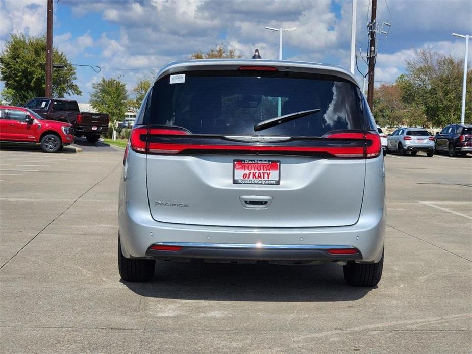 used 2023 Chrysler Pacifica car, priced at $27,802