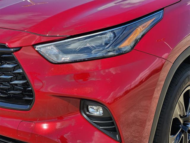 used 2024 Toyota Highlander Hybrid car, priced at $49,195