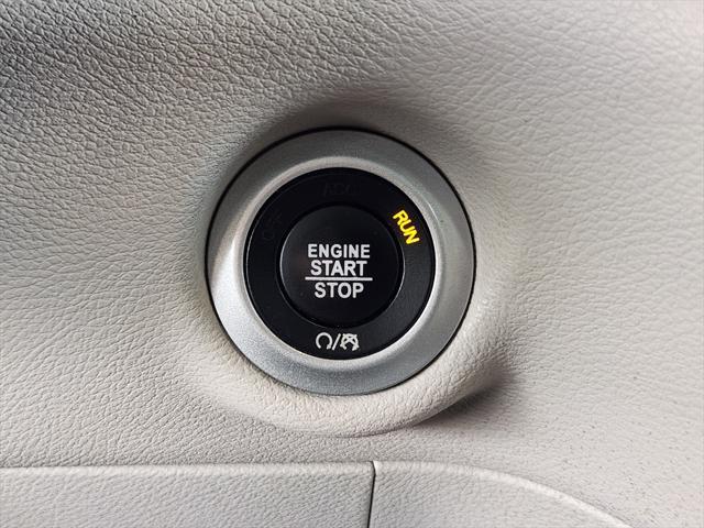 used 2018 Chrysler Pacifica Hybrid car, priced at $14,995