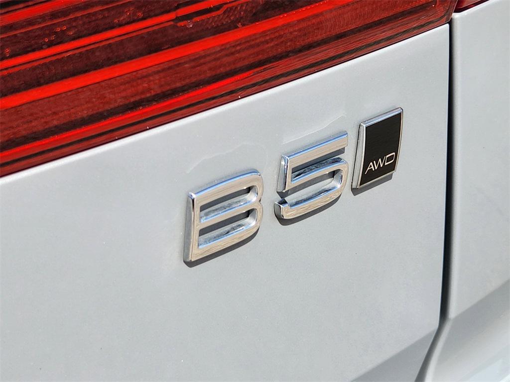 used 2024 Volvo XC60 car, priced at $34,995