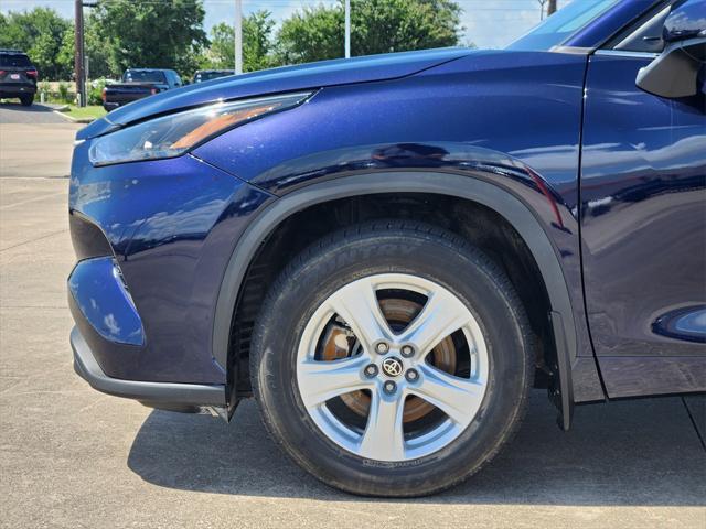 used 2023 Toyota Highlander car, priced at $32,995