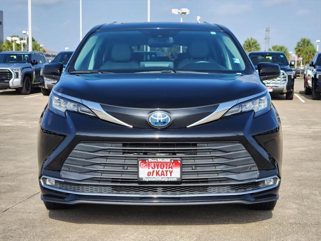 used 2023 Toyota Sienna car, priced at $39,595