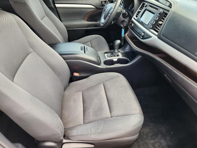 used 2019 Toyota Highlander car, priced at $18,995