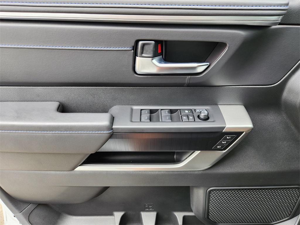 new 2025 Toyota Tundra Hybrid car