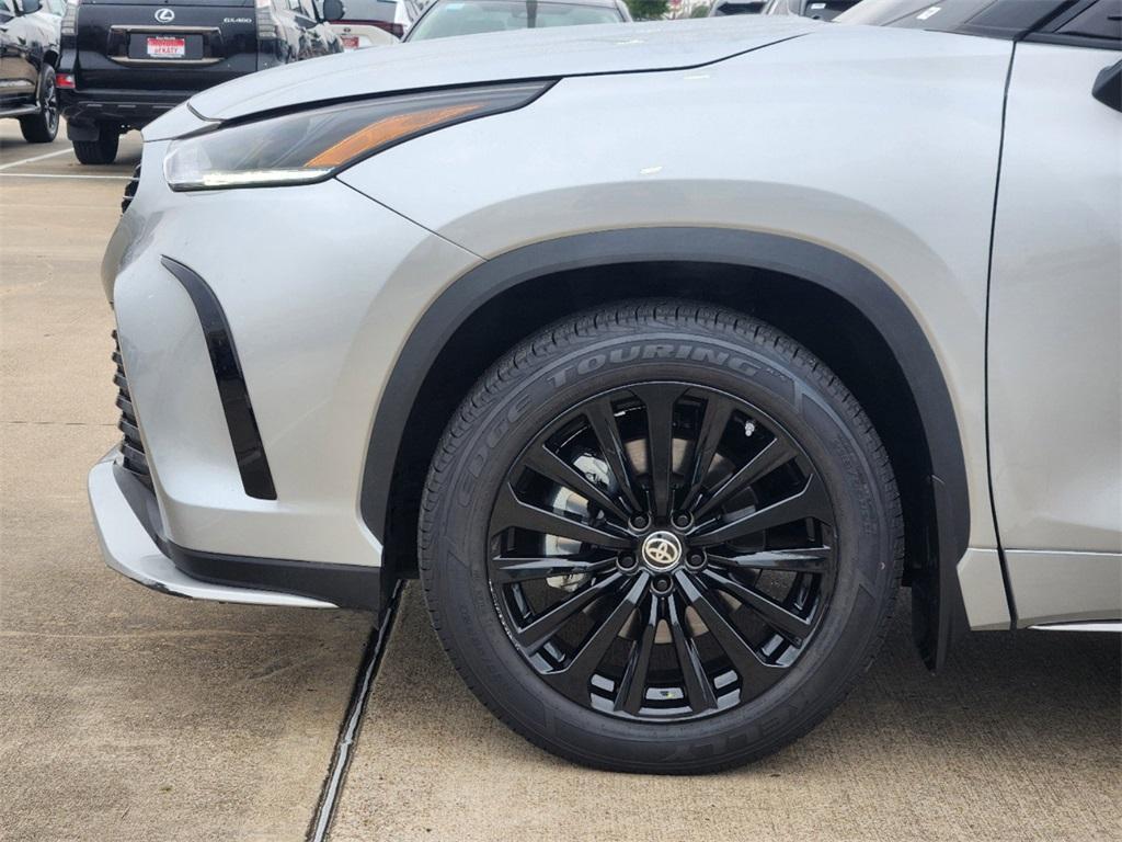 used 2023 Toyota Highlander car, priced at $39,788