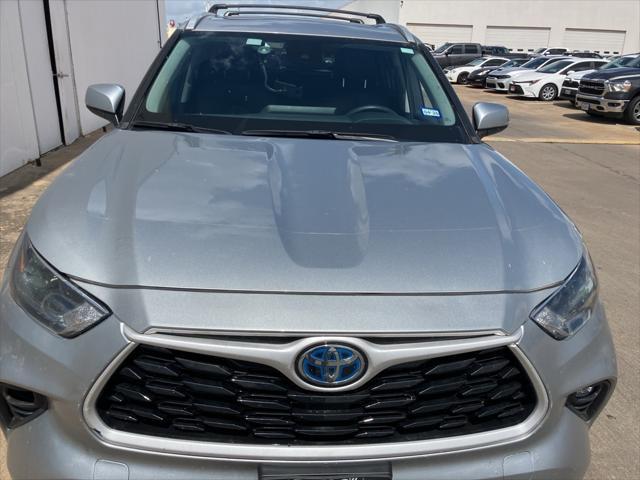 used 2024 Toyota Highlander Hybrid car, priced at $42,495