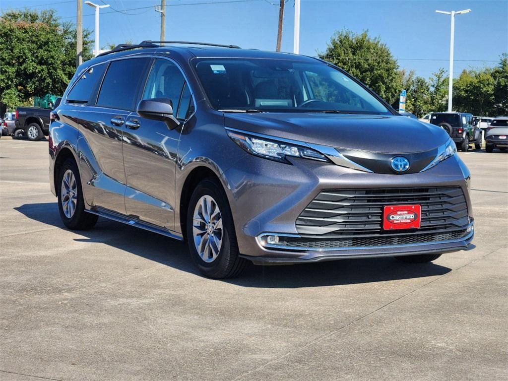 used 2023 Toyota Sienna car, priced at $44,788