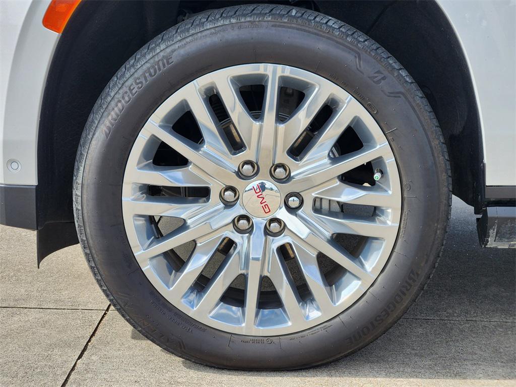 used 2024 GMC Yukon car, priced at $69,495