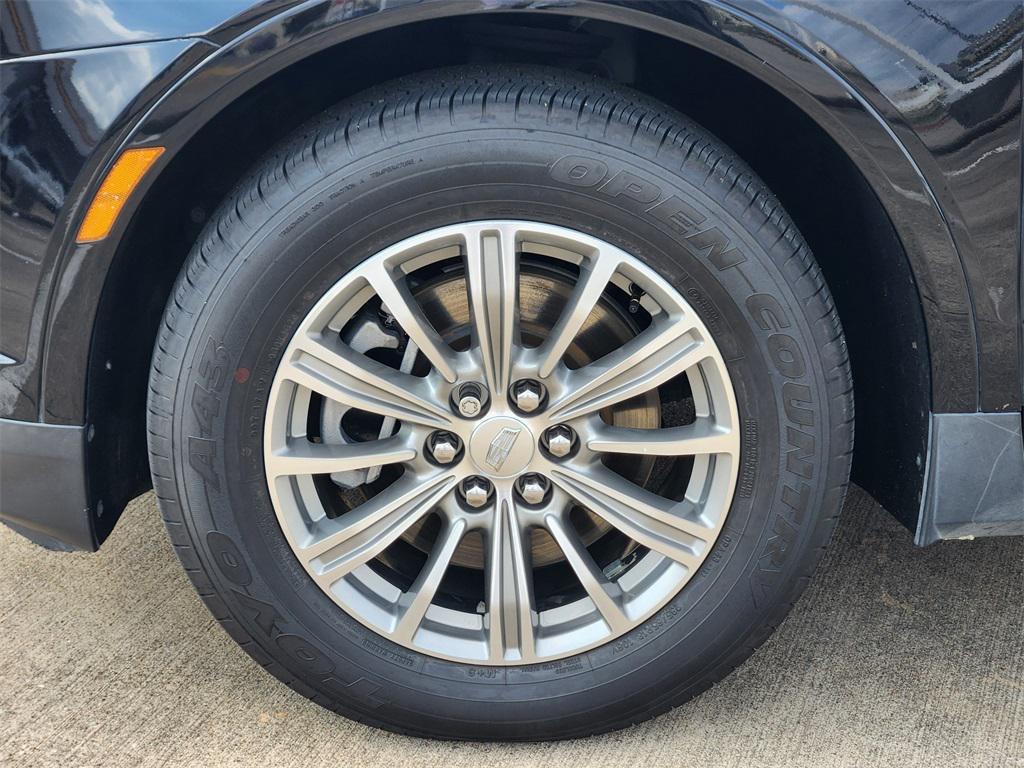 used 2017 Cadillac XT5 car, priced at $15,995