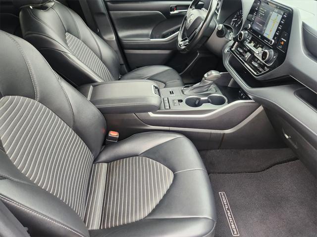 used 2021 Toyota Highlander car, priced at $30,688