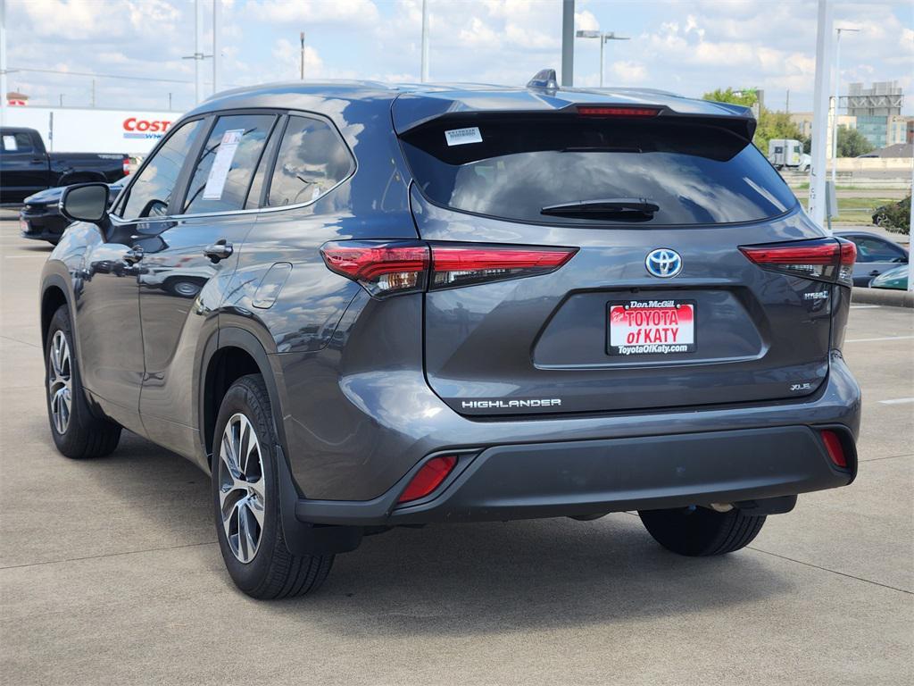 used 2023 Toyota Highlander Hybrid car, priced at $40,995