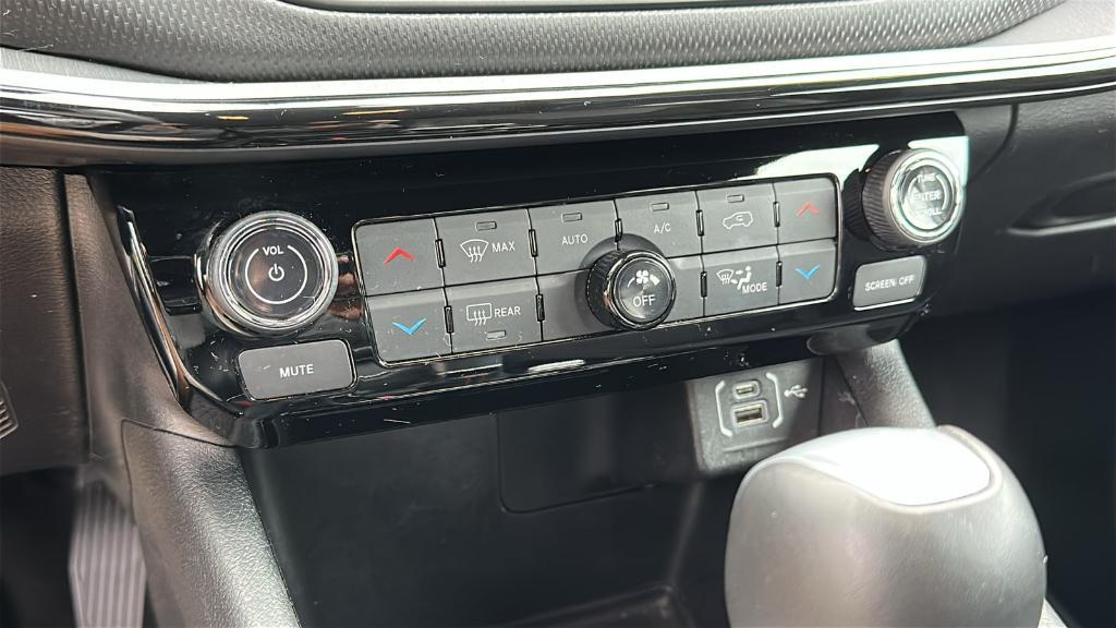 used 2024 Jeep Compass car, priced at $24,895