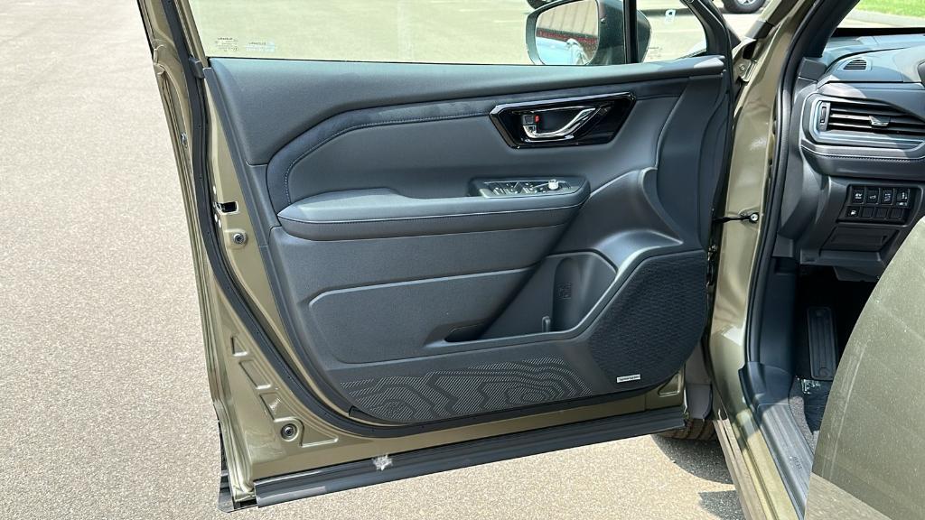 new 2025 Subaru Forester Hybrid car, priced at $39,732