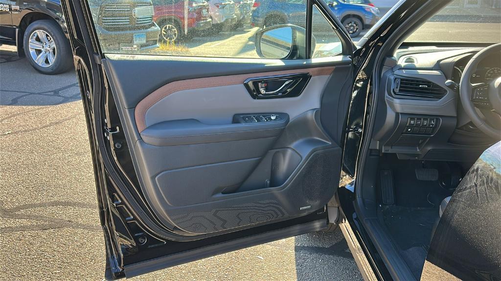 new 2025 Subaru Forester Hybrid car, priced at $39,532