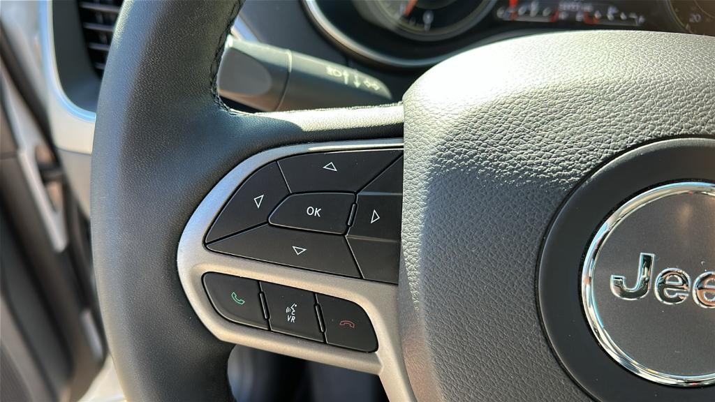 used 2022 Jeep Cherokee car, priced at $22,595