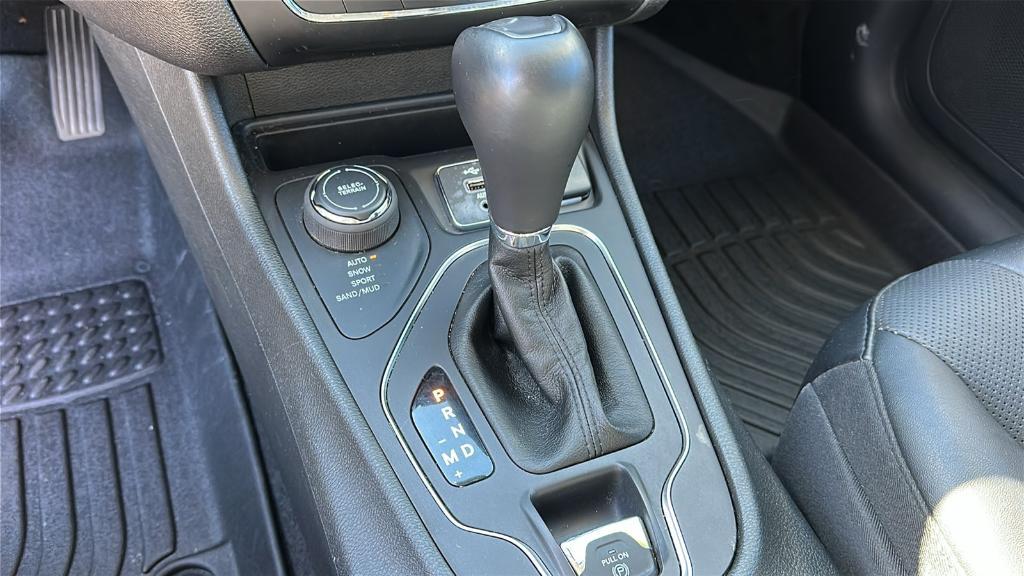 used 2022 Jeep Cherokee car, priced at $22,595