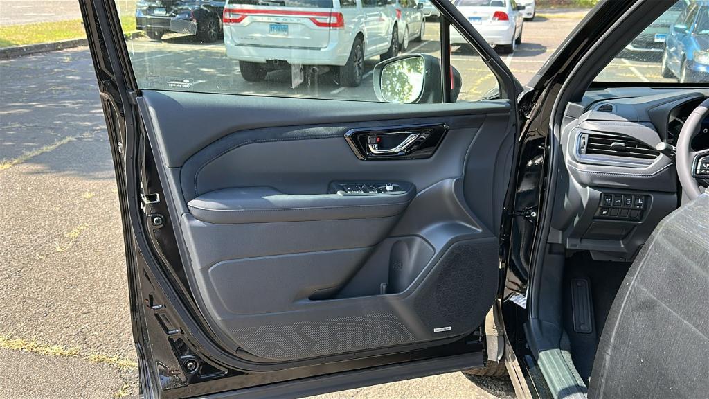 new 2025 Subaru Forester Hybrid car, priced at $39,778