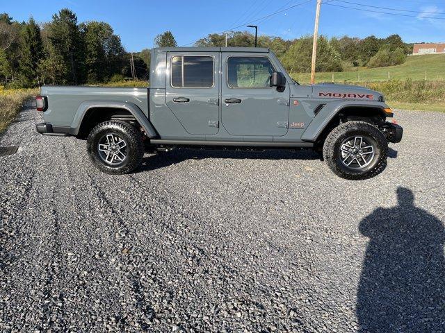 new 2025 Jeep Gladiator car, priced at $54,933