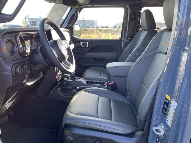 new 2025 Jeep Gladiator car, priced at $54,933