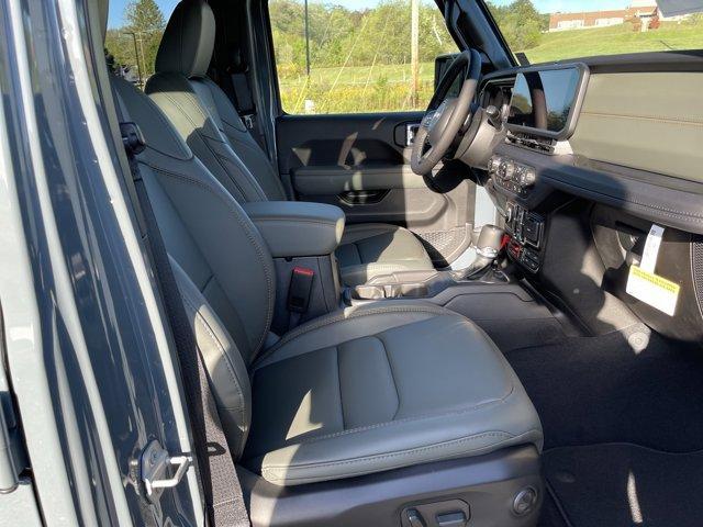 new 2025 Jeep Gladiator car, priced at $54,933