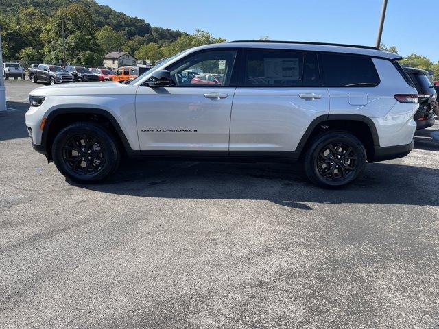 new 2025 Jeep Grand Cherokee L car, priced at $42,263