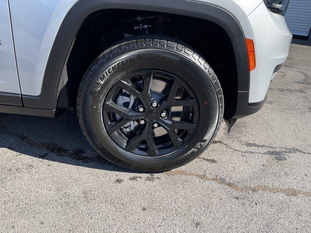 new 2025 Jeep Grand Cherokee L car, priced at $42,263