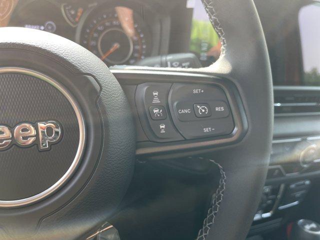 new 2025 Jeep Wrangler car, priced at $38,584