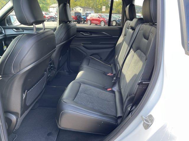 new 2025 Jeep Grand Cherokee car, priced at $41,979