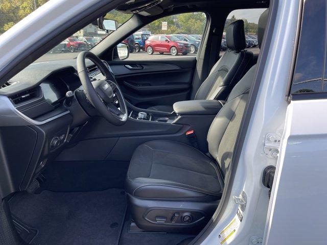 new 2025 Jeep Grand Cherokee car, priced at $41,979