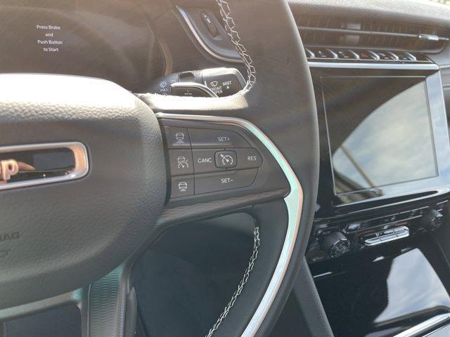 new 2025 Jeep Grand Cherokee car, priced at $41,979