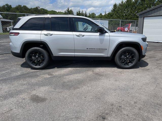 new 2025 Jeep Grand Cherokee car, priced at $35,102