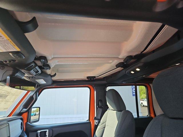 new 2025 Jeep Gladiator car, priced at $44,644