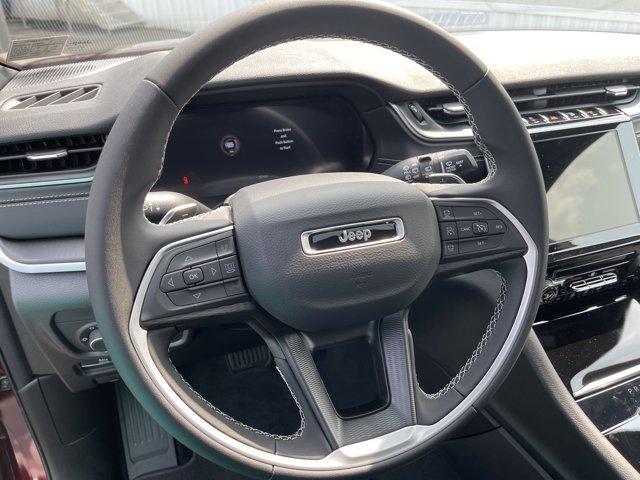 new 2025 Jeep Grand Cherokee car, priced at $37,677