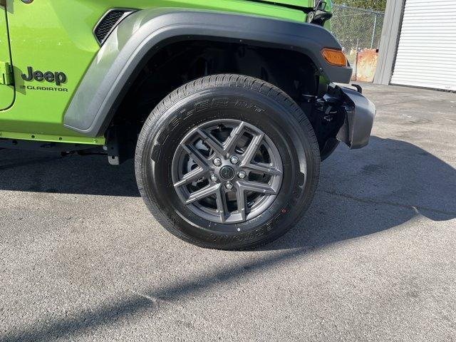 new 2025 Jeep Gladiator car, priced at $40,739