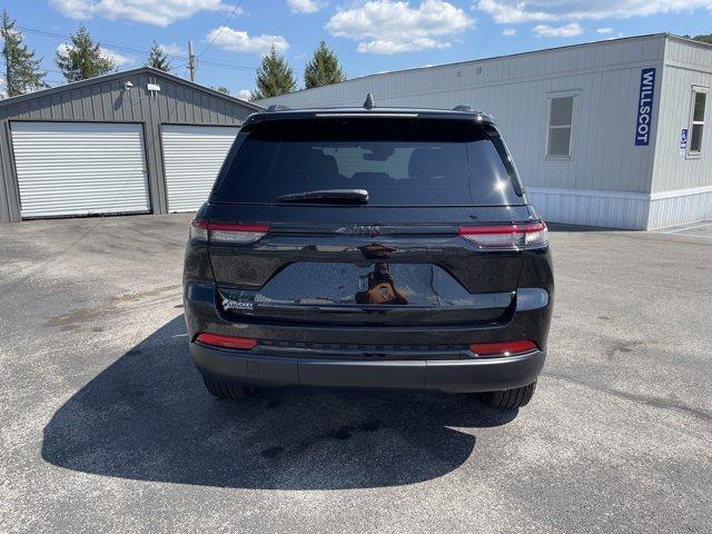 new 2025 Jeep Grand Cherokee car, priced at $40,533