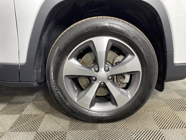 used 2022 Jeep Cherokee car, priced at $28,497