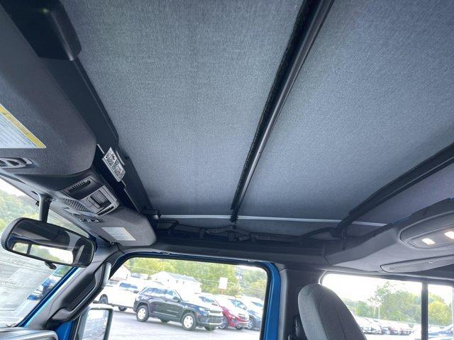 new 2025 Jeep Wrangler car, priced at $36,672