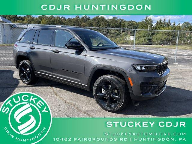 new 2025 Jeep Grand Cherokee car, priced at $41,529