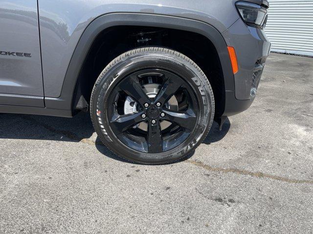 new 2025 Jeep Grand Cherokee car, priced at $41,529