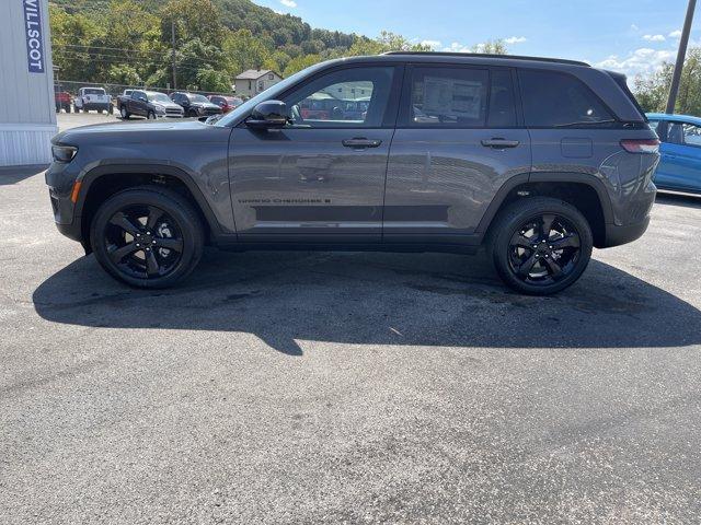 new 2025 Jeep Grand Cherokee car, priced at $41,529