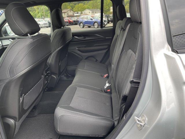 new 2025 Jeep Grand Cherokee car, priced at $33,245