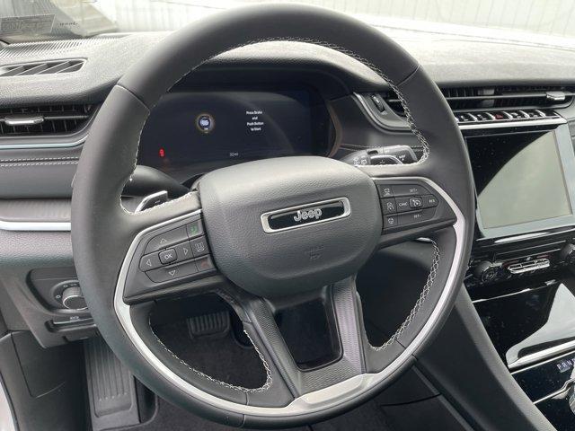 new 2025 Jeep Grand Cherokee car, priced at $33,245